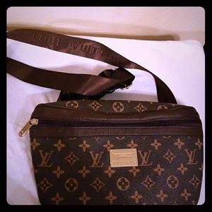 Crossbody, Side/ Waist bag.